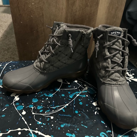 Sperry quilted duck boots - Picture 3 of 5